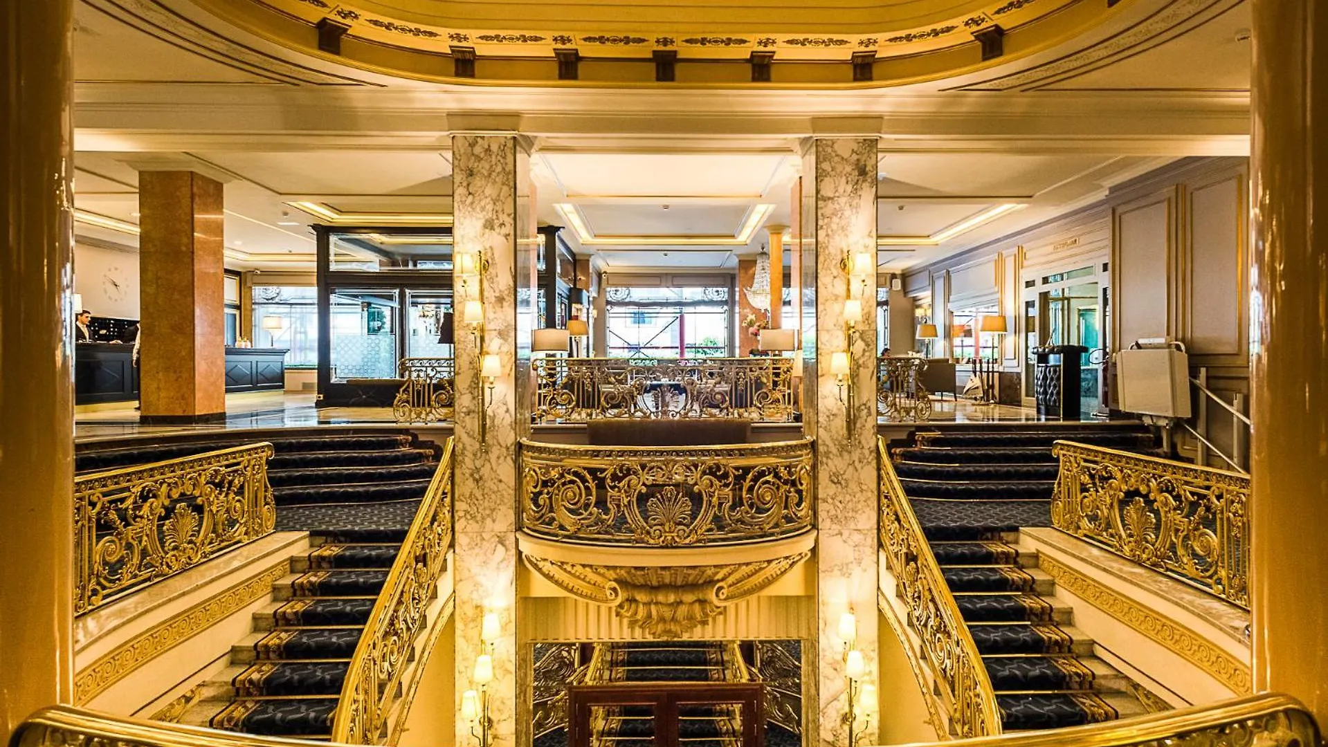 El Avenida Palace Barcelona Hotel