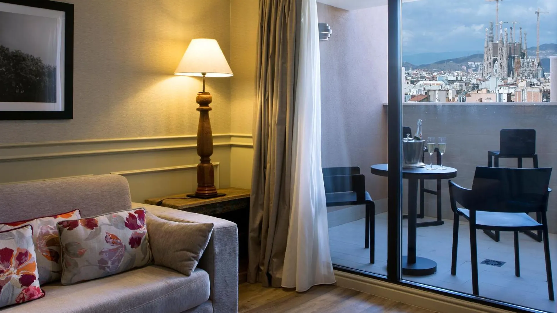 El Avenida Palace Barcelona Hotel